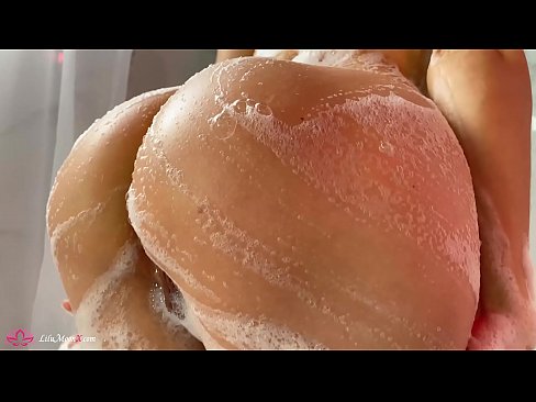 ❤️ La morena es masturba el cony amb un vibrador fins a un orgasme intens a la dutxa ❤❌ Porno a nosaltres ❤